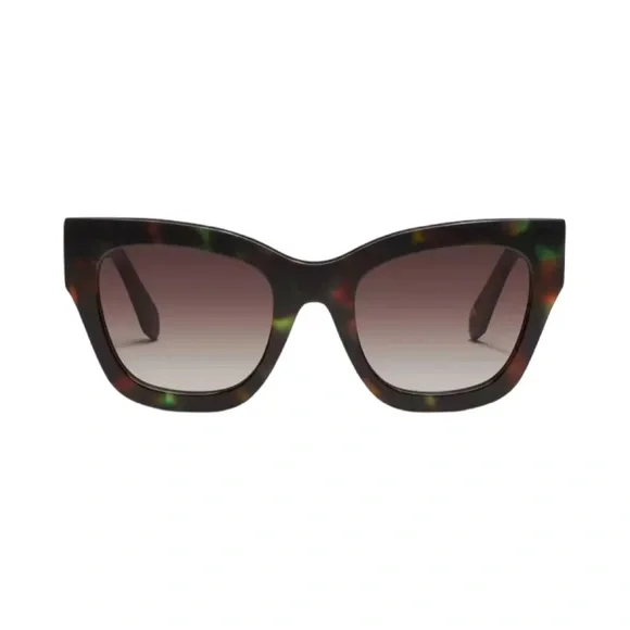 Quay ‘ BY THE WAY’ new  sunglasses - Picture 3 of 11